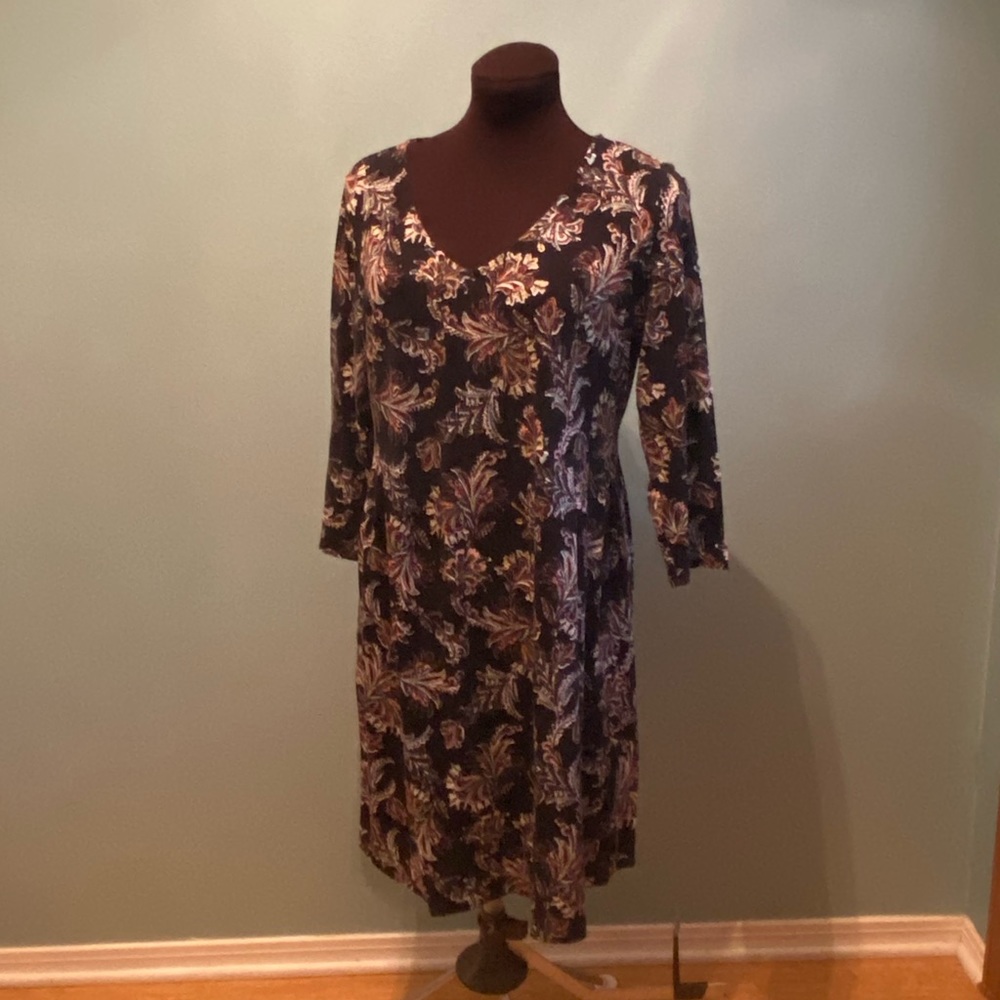J.Jill wearever dress in black floral EUC